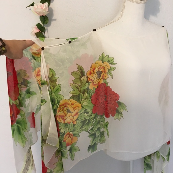 Swimsuit Poncho Cover up / Sheer Flowy Overshirt - Picture 4 of 8